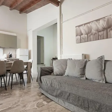 Carlo House Villa *